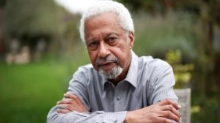 عبد الرزاق قرنح يكشف عن قراءات المراهقة وقائمة مؤلفيه المفضلين – جريدة الخبر اليوم