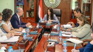 رانيا المشاط تبحث مع البنك الدولى تضمين ملاحظات الجهات الوطنية فى تقرير المناخ – جريدة الخبر اليوم