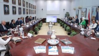 وزير السياحة والآثار يستكمل اجتماعاته لمتابعة الاستعدادات لاستضافة COP27 – جريدة الخبر اليوم