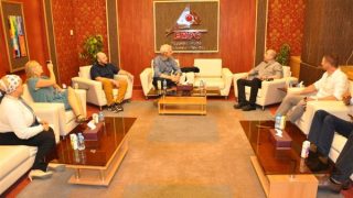 مخرج عالمى ينهى تصوير أحدث أفلامه بمصر.. ويزور مدينة الإنتاج الإعلامى (صور) – جريدة الخبر اليوم