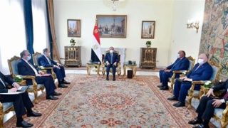 الرئيس السيسي يشدد على أهمية تغليب الحلول الدبلوماسية لأزمة أوكرانيا – جريدة الخبر اليوم