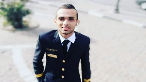 اسلام التونسي كابتن طيران مدني يحترف التسويق الالكتروني