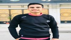 إبراهيم أبو مبارك رسام النار يبدع في رسمه بالرصاص والفحم