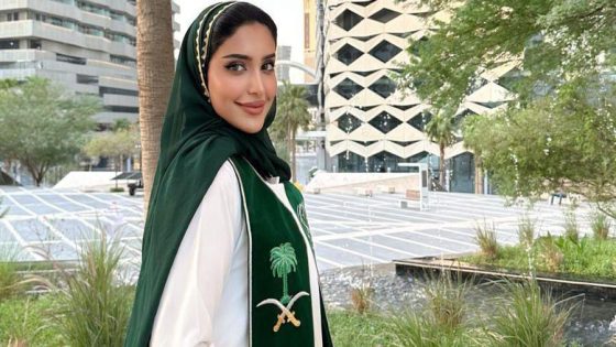 عٌشـاق الـموضـة .. شادن بلوقر: لا تخضع لمقـاييس الـوزن والـطول المتداولـة