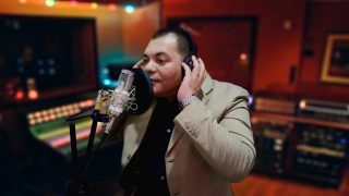 أحمد البليهى: معلق صوتي مصري يترك بصمته في عالم الإعلام والإعلانات