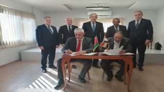 رامي الهجان يرافق الوفد الرسمي البيلاروسي في زيارة استراتيجية إلى القاهرة