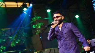 تنظيم وليد منصور.. أحمد سعد يتألق في حفل ضخم داخل Dusit Thani LakeView Cairo.. حضور مكثف وتفاعل لافت من الجمهور