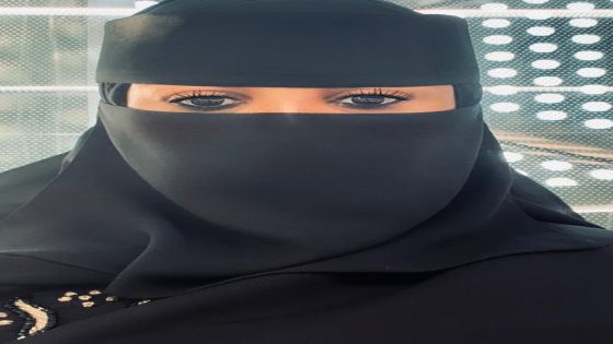 ملامح من تجربة نوال منصور اليحيى في صناعة المحتوى المؤثر