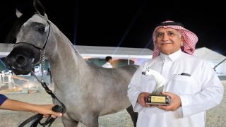 عبدالله البراك.. 300 نبتة نادرة تجد ملاذها في محمية خاصة بالبكيرية